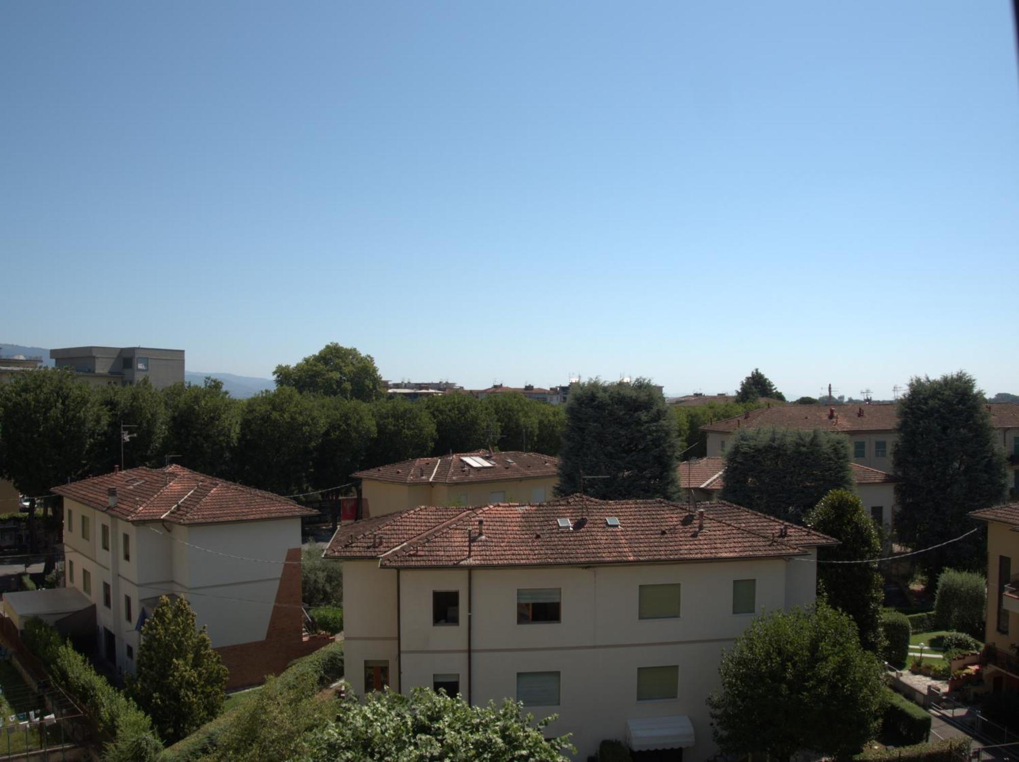 Appartamento Via Grandi - Free Gated Parking - 5 Minutes From Center Лука Екстериор снимка
